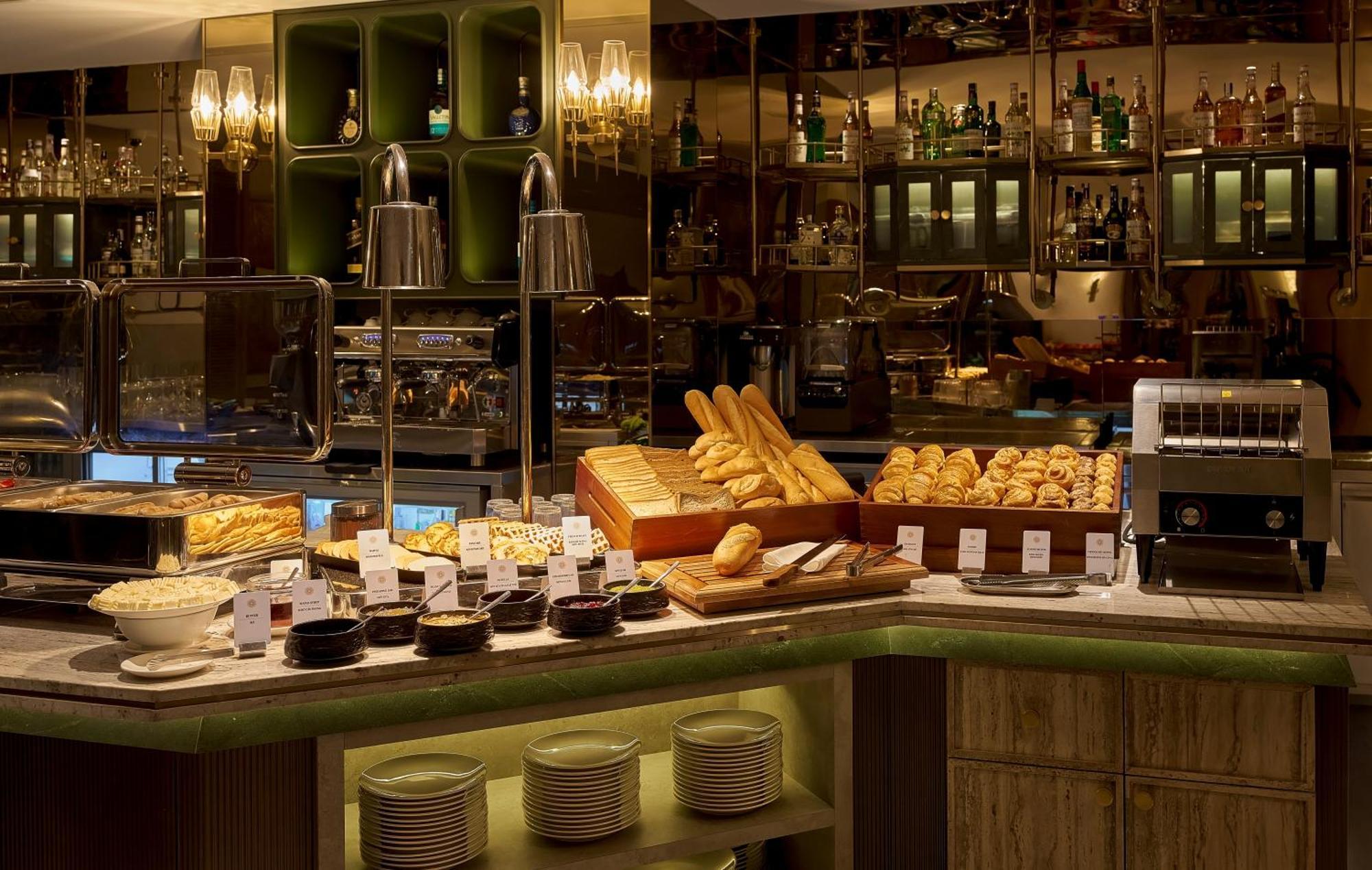 La Siesta Premium Saigon 5*