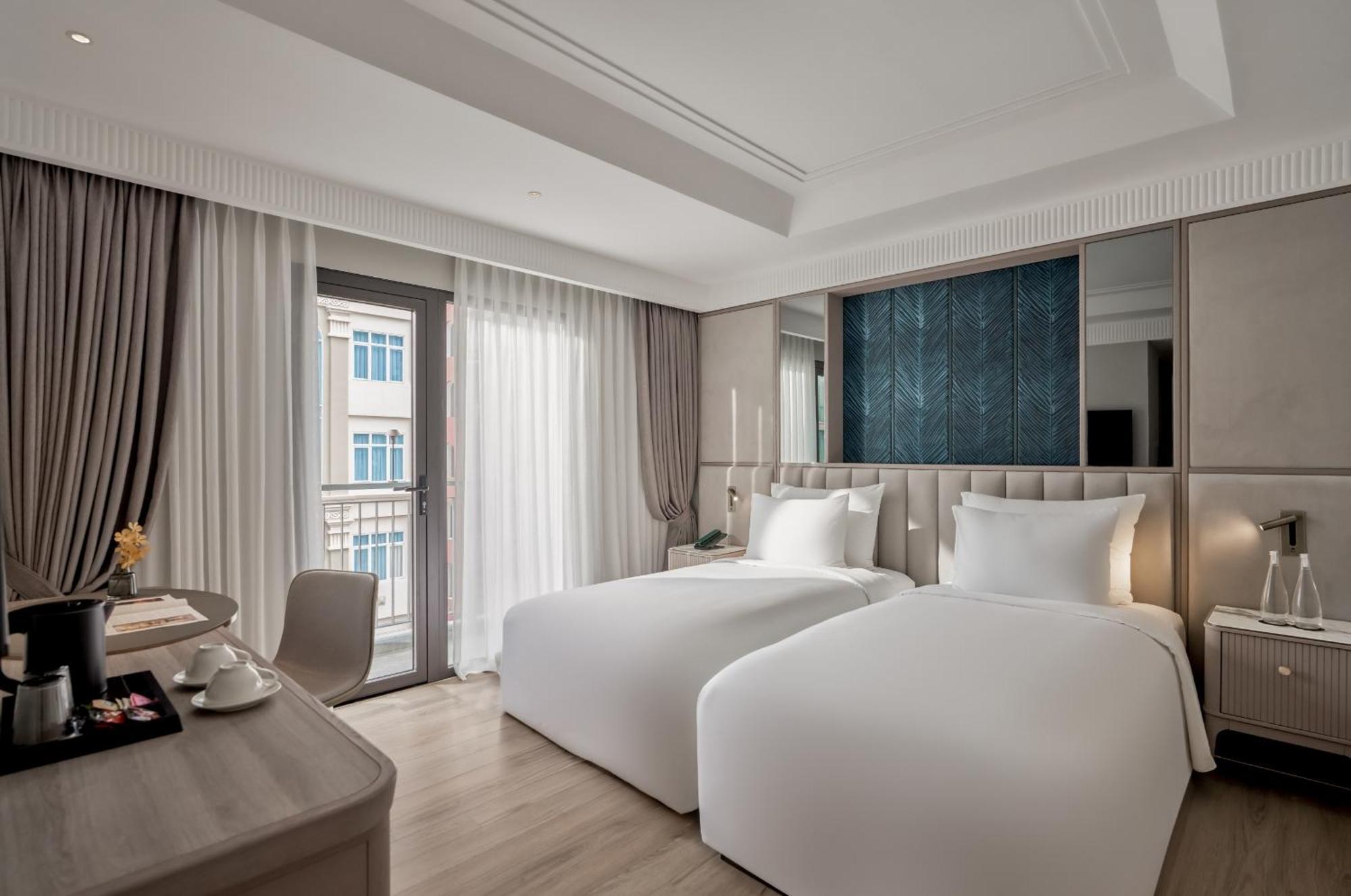 La Siesta Premium Saigon Hotel 5*