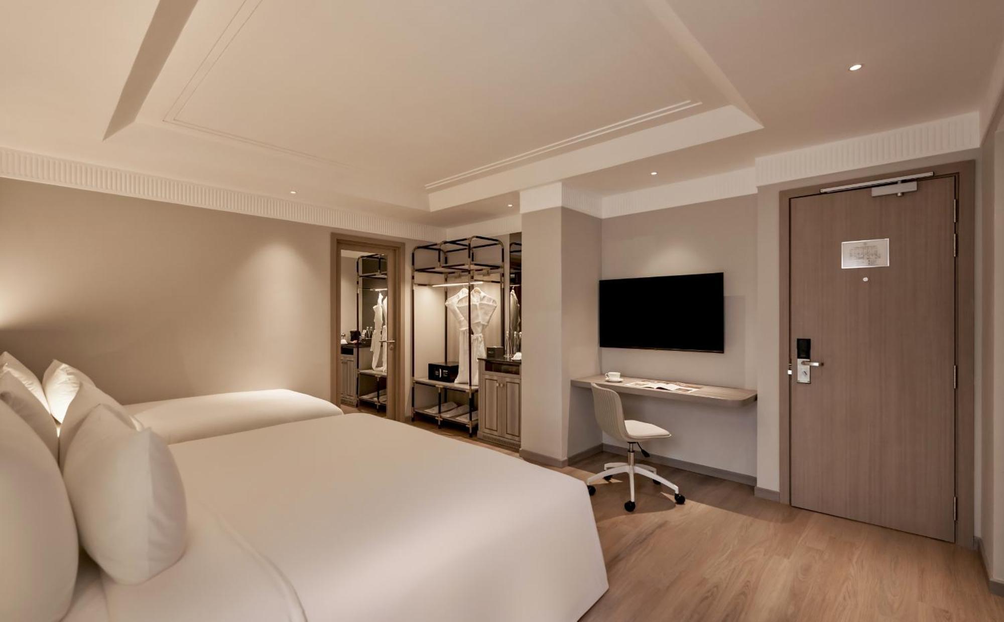 La Siesta Premium Saigon 5*