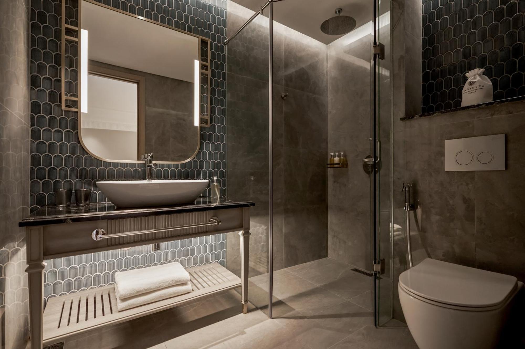 La Siesta Premium Saigon Hotel 5*