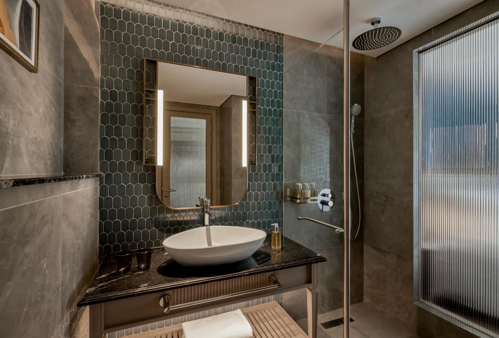 Hotel La Siesta Premium Saigon