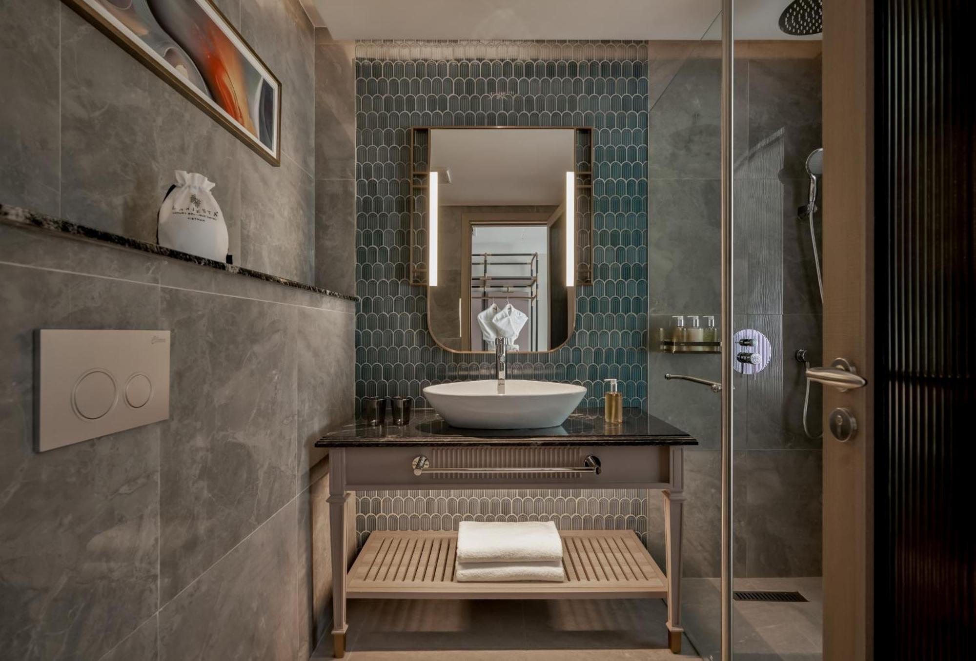La Siesta Premium Saigon 5*