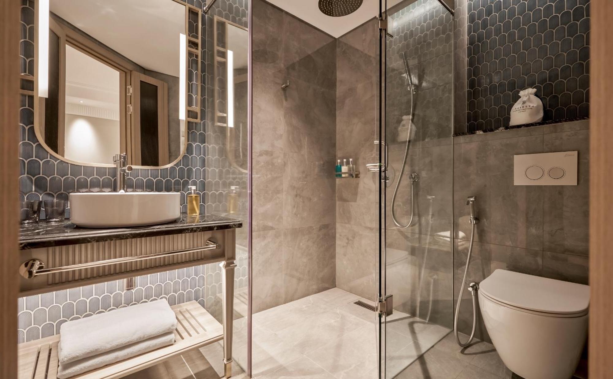 La Siesta Premium Saigon Hotel 5*