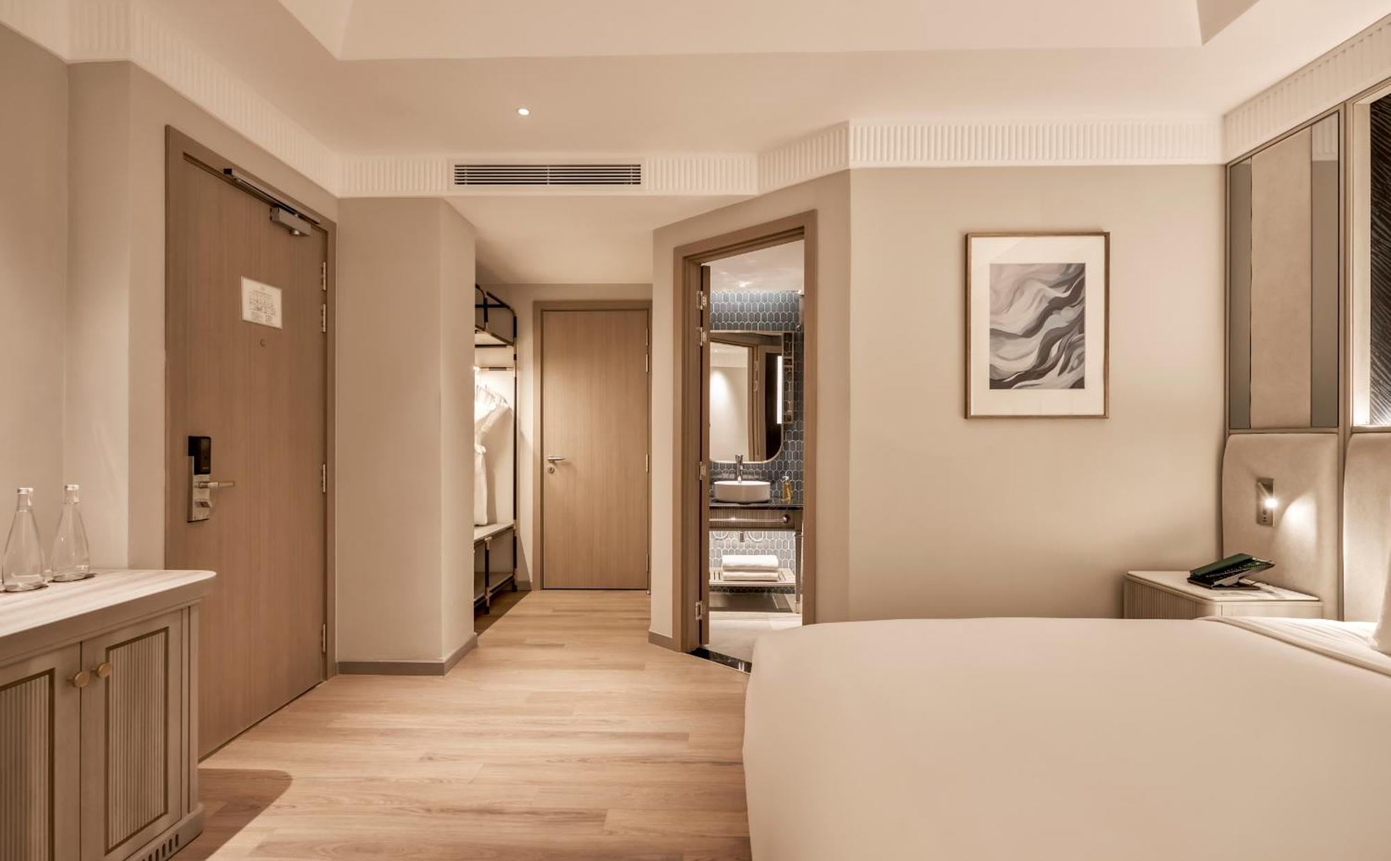La Siesta Premium Saigon 5*