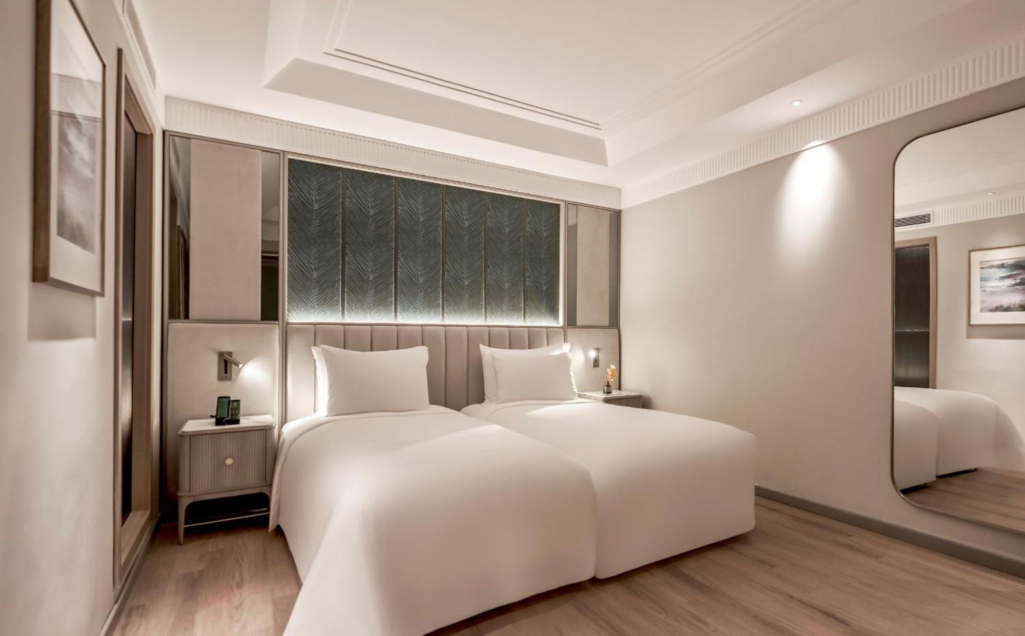 Hotel La Siesta Premium Saigon 5*